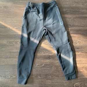 Nike Sportswear Tech Fleece Joggers Sz M Black NWT